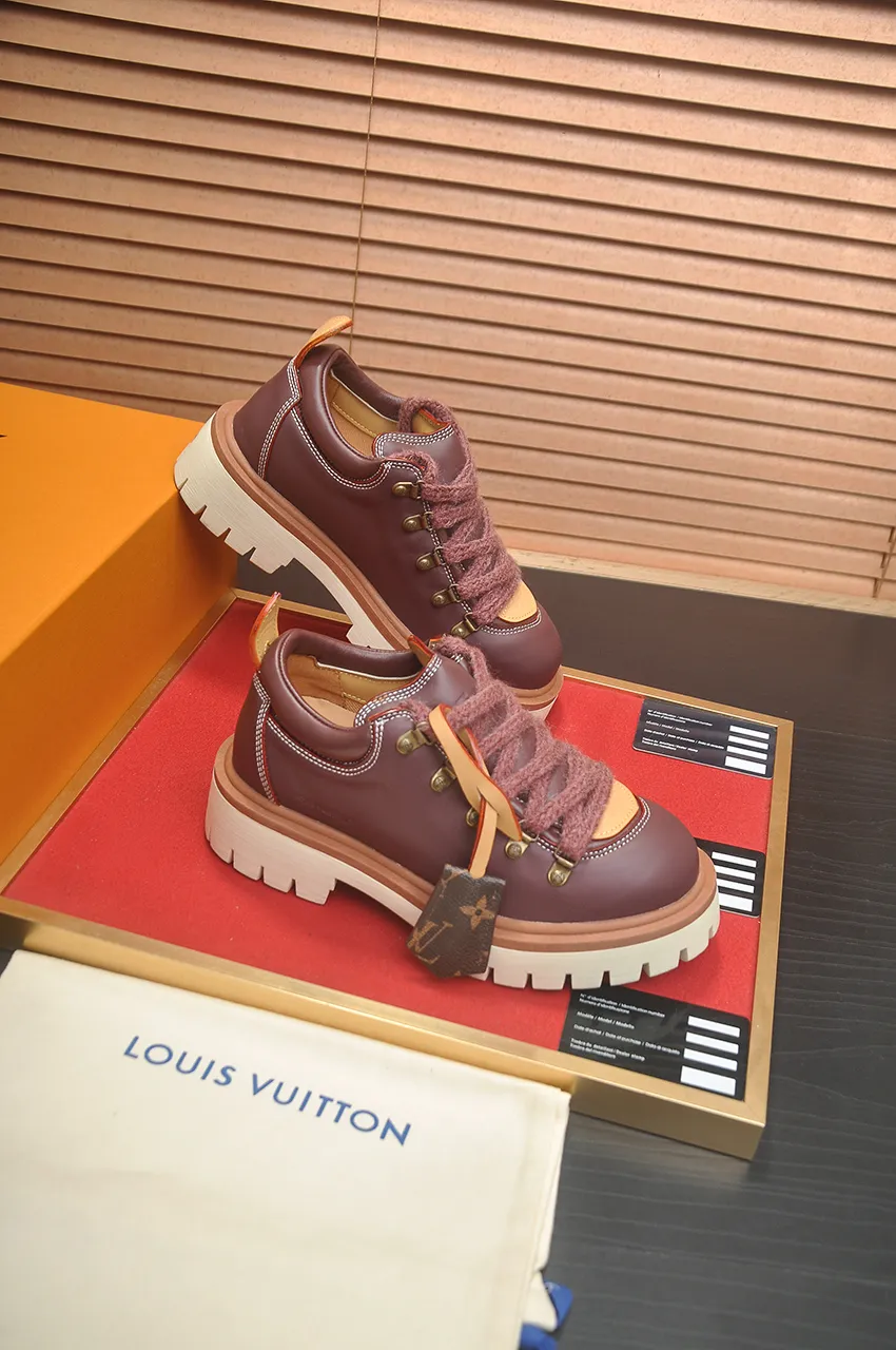 Men's shoes 💰660💶 LV Louis Vuitton 2025 autumn and winter new couple's new style, the original version is developed one to one, retro fashion, handsome and cool mountaineering derby shoes are out of stock 👍 💎 Material: imported first-layer cowhide 💎 Lining: imported lambskin 💎 Outsole: original molded TR non-slip sole 💎 Bottom height: 3.5cm 💎 Shoe size: 35-45 for both men and women
